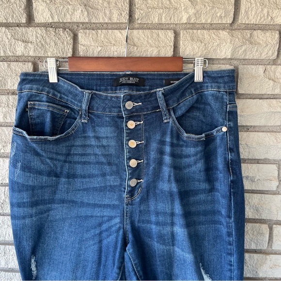 Judy Blue Dark Wash Distressed Button Fly High Waisted Jeans Size 18W - Picture 3 of 6